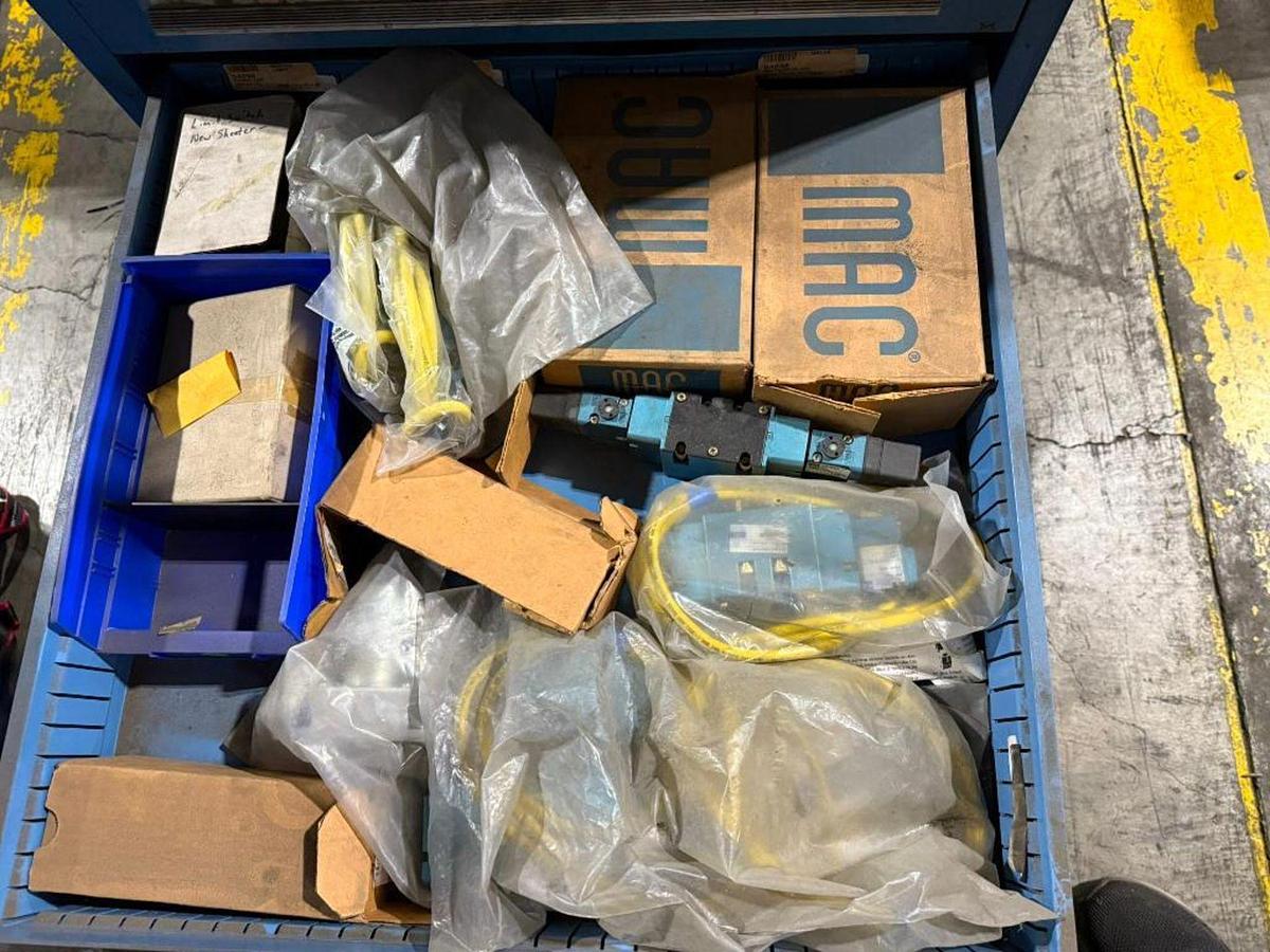 Used LYON 11 DRAWER TOOL CABINET