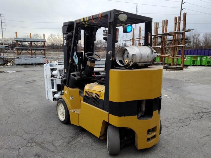 Used 8,000 POUND YALE FORKLIFT MODEL GLC080LJNGAE088 PAPER ROLL CLAMP TRUCK 51" DIAMETER