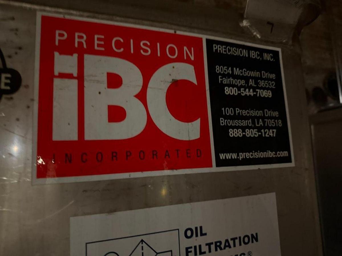 Used 550 GALLON PRECISION IBC 304 `STAINLESS STEEL CHAMICAL TANK