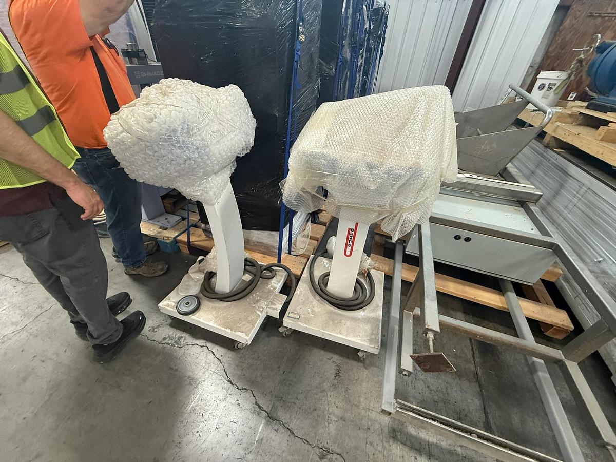 COMEC ITALIA MODEL KV-30 TWO COLOR DUAL HEAD PAD PRINTING LINE MANUFACTURED 2019