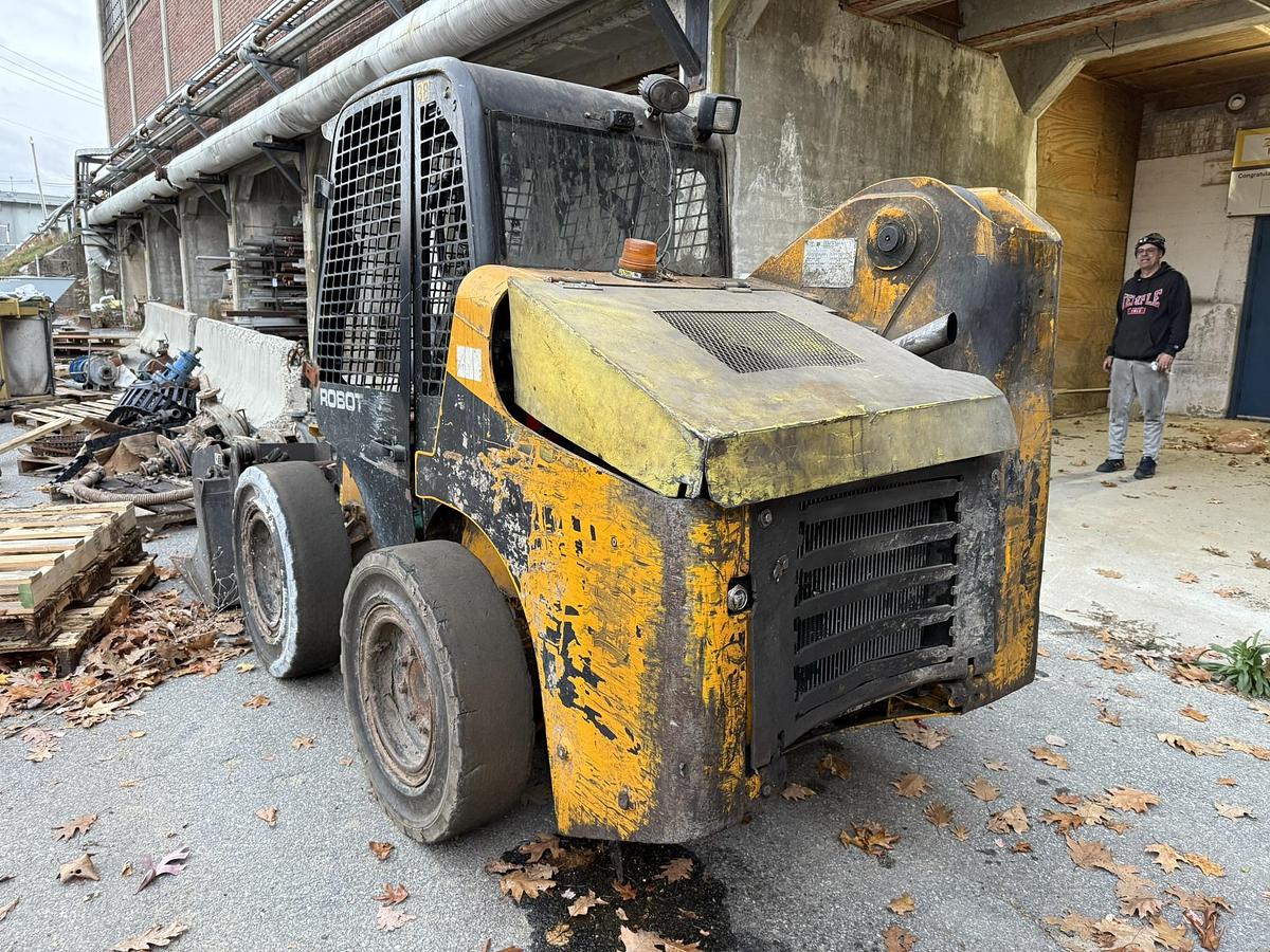 Used ROBOT SKID STEER