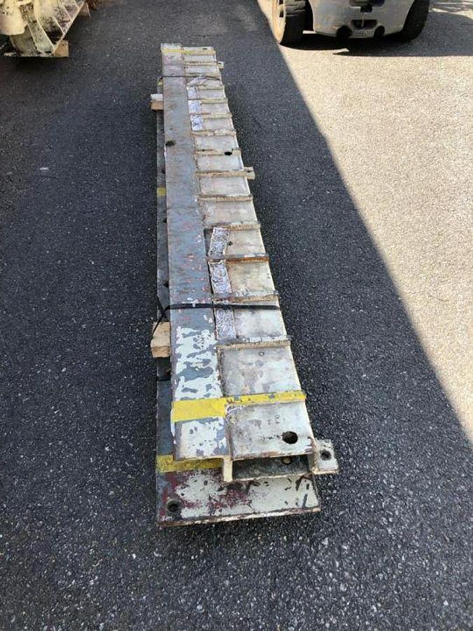 Used 118" (3000mm) WIDE JYLHAVAARA GUILLOTINE ROLL SPLITTER 60" DIAMETER