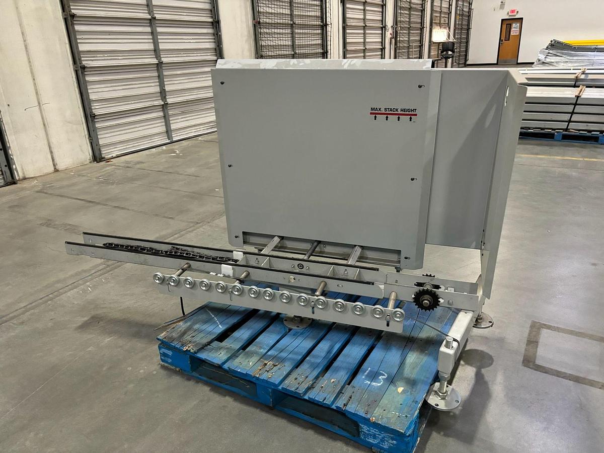 Used MARQ HPE 220 / HPE-220 CASE ERECTOR BOTTOM SEALER
