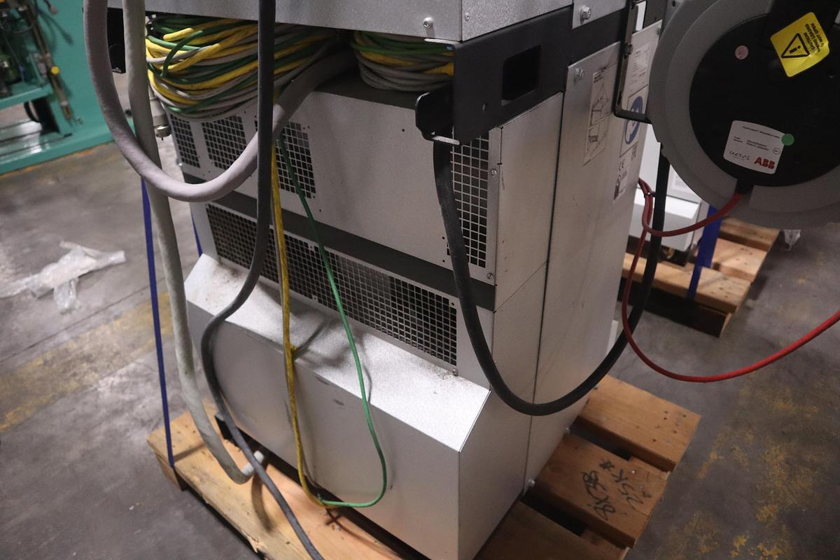 ABB MODEL IRB 6700-300/2.70 ROBOT 6-AXIS MANUFACTURED 2021