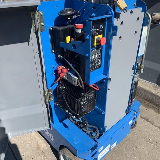 Refurbished 2013 GENIE GR-20 RUNABOUT