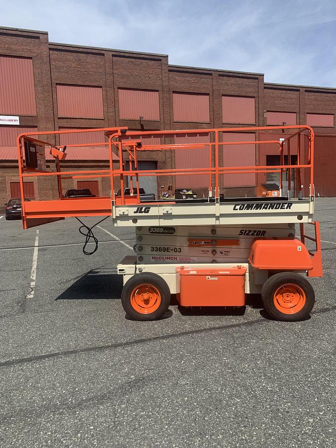 Used JLG MODEL 3369E SCISSOR LIFT ROUGH TERRAIN 33' MAX HEIGHT INTERNAL 48V ELECTRIC BATTERY