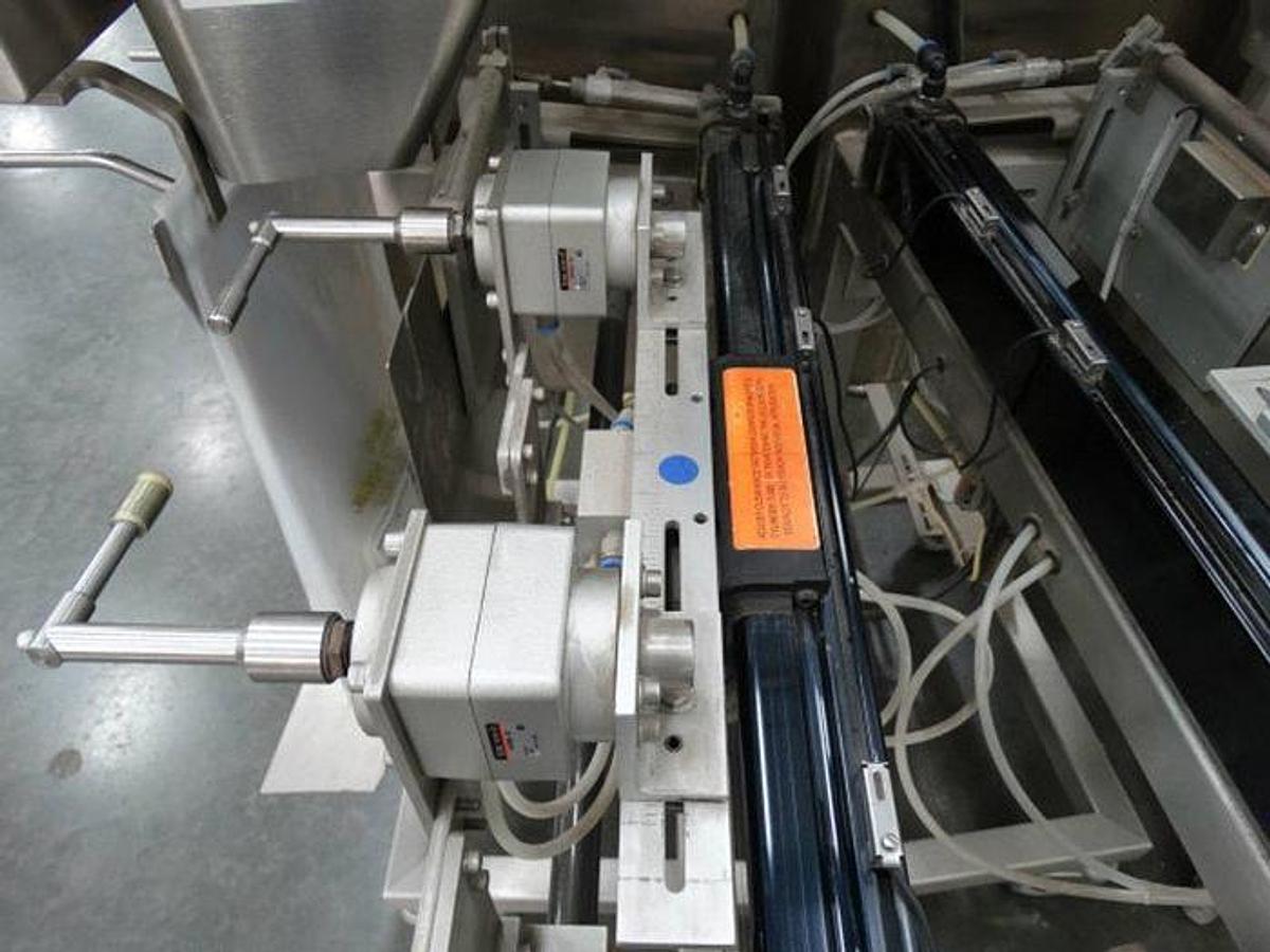 Used WEIGHPACK SYSTEMS INC MODEL COUNTING DEVICE TW/TP LINEAR COUNTER AND VS BAGGING SYSTEM