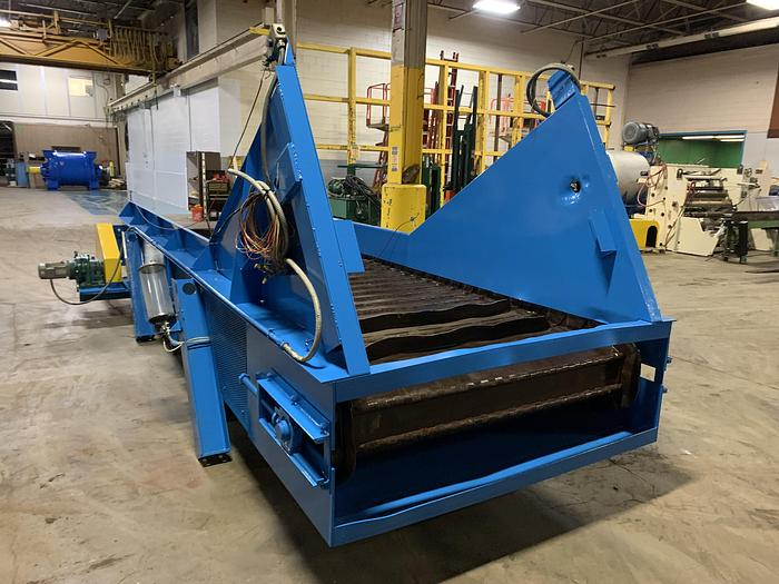 Used SHRED-TECH SHREDDER WITH TWIN 40 HP MOTORS WITH CONVEYOR
