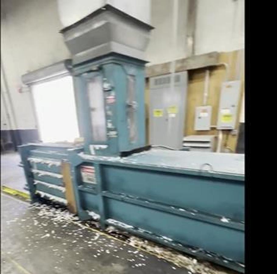 Used ECONOMY CLOSED DOOR BALER
