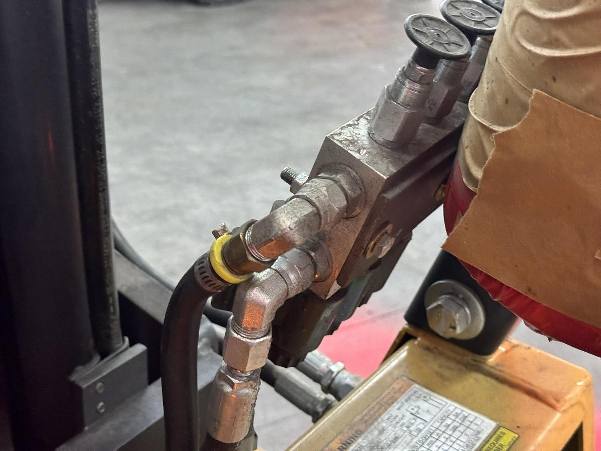 Used CATERPILLAR ROLL CLAMP TRUCK MODEL GC55K6 WITH CASCADE CLAMP