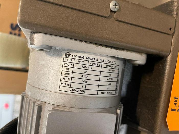 Used HIGHLIGHT INDUSTRIES, INC. MODEL MAGNUM 2300J-SDU CASE TAPER