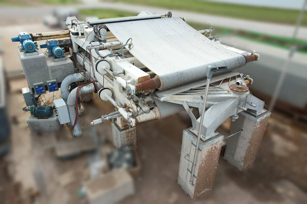 Used 120" WIDE PRESS TECHNOLOGIES HEAVY DUTY 3.0M  WEDGE THICKENER