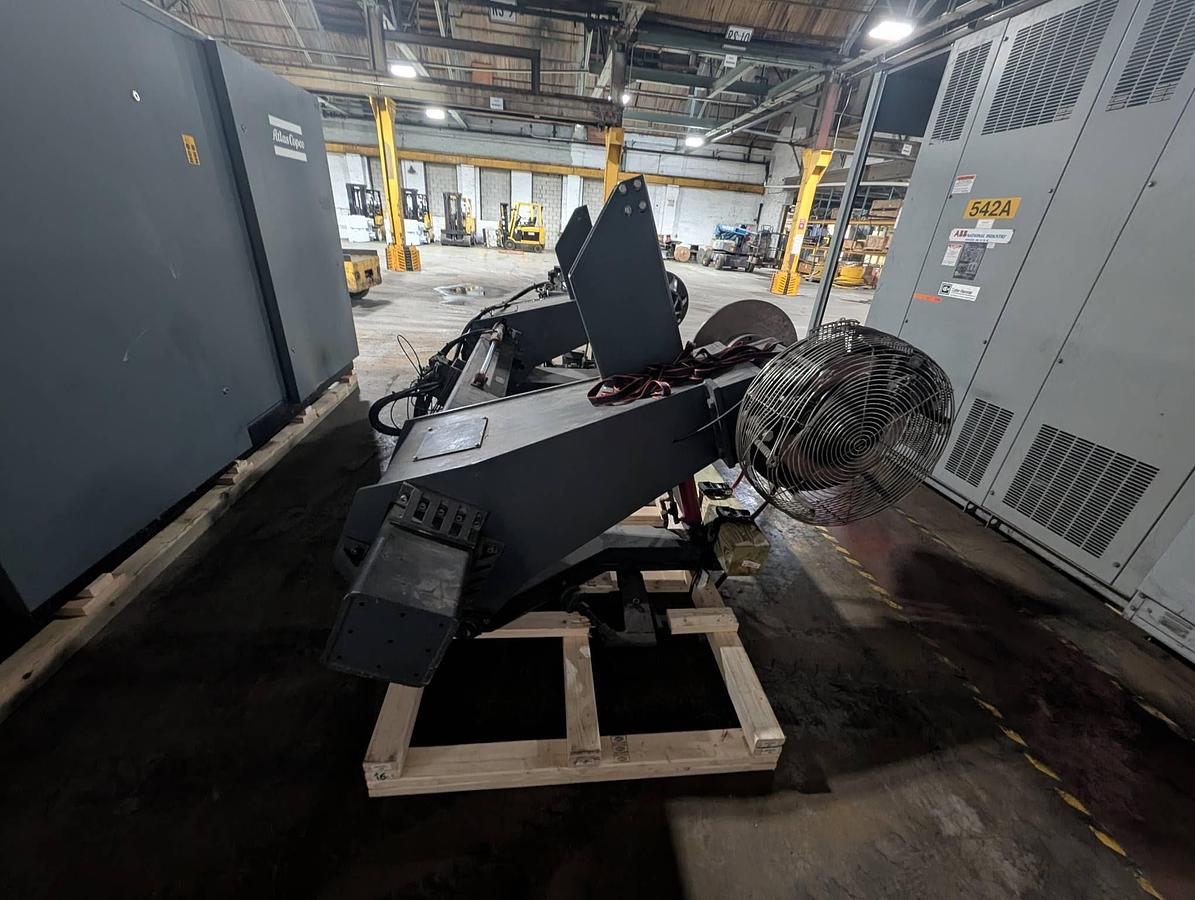 Used 60" WIDE POWELL MDL. EP7260AL SHAFTLESS FLOOR PICK UP UNWIND BACK STAND 72" DIAMETER 3" - 16" CHUCKS PENDING - JA