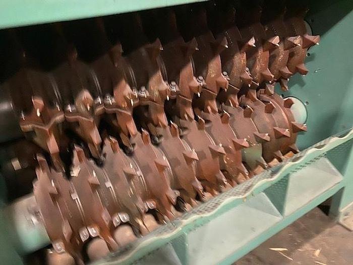 Used BLOAPCO MODEL 3CAX-3048H SHREDDER  30 HP MOTOR