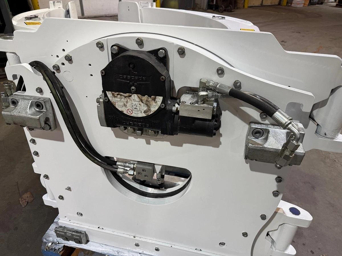 Used 84" CASCADE PAPER ROLL CLAMP MODEL 46H-RCP-4A-0090 CLASS IV MANUFACTURED 2020