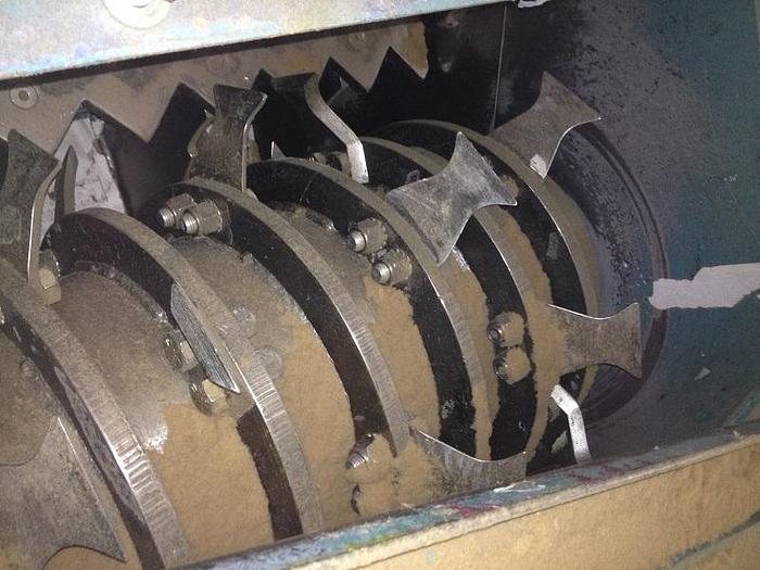 Used 50" MAREN MODEL 50  SHREDDER WITH PINCH CONVEYOR