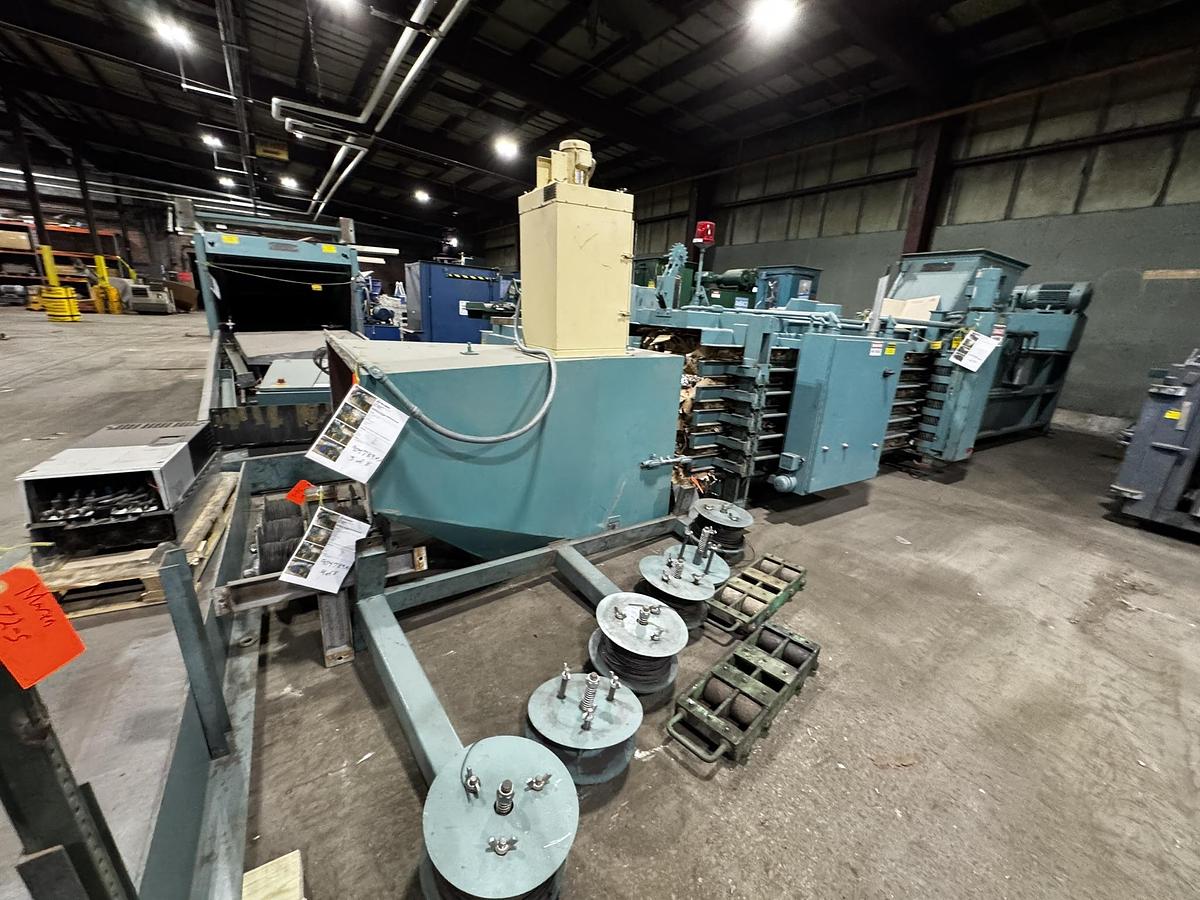 Used MAREN MODEL 72-S-0E-75 40HP HORIZONTAL AUTO-TIE BALER W/ MAREN MODEL 60 SHREDDER & CONVEYOR