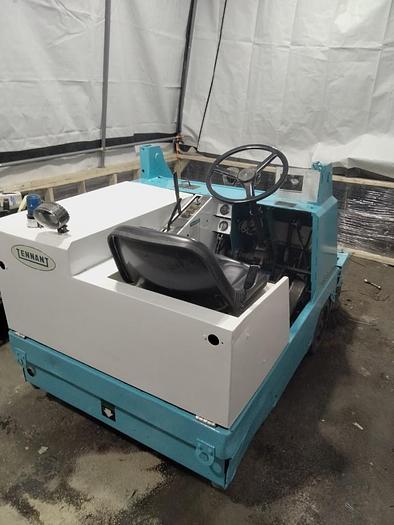 Used TENNANT FLOOR CLEANER SWEEPER MODEL 235E