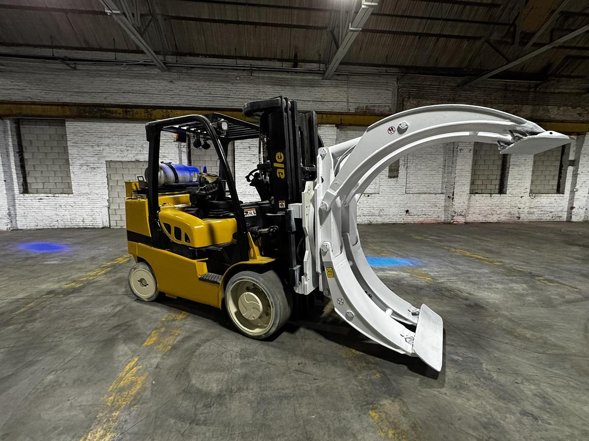Used 15,500 POUND YALE MODEL GLC155 LH94"/RH150" WITH 84" CASCADE PAPER ROLL CLAMP
