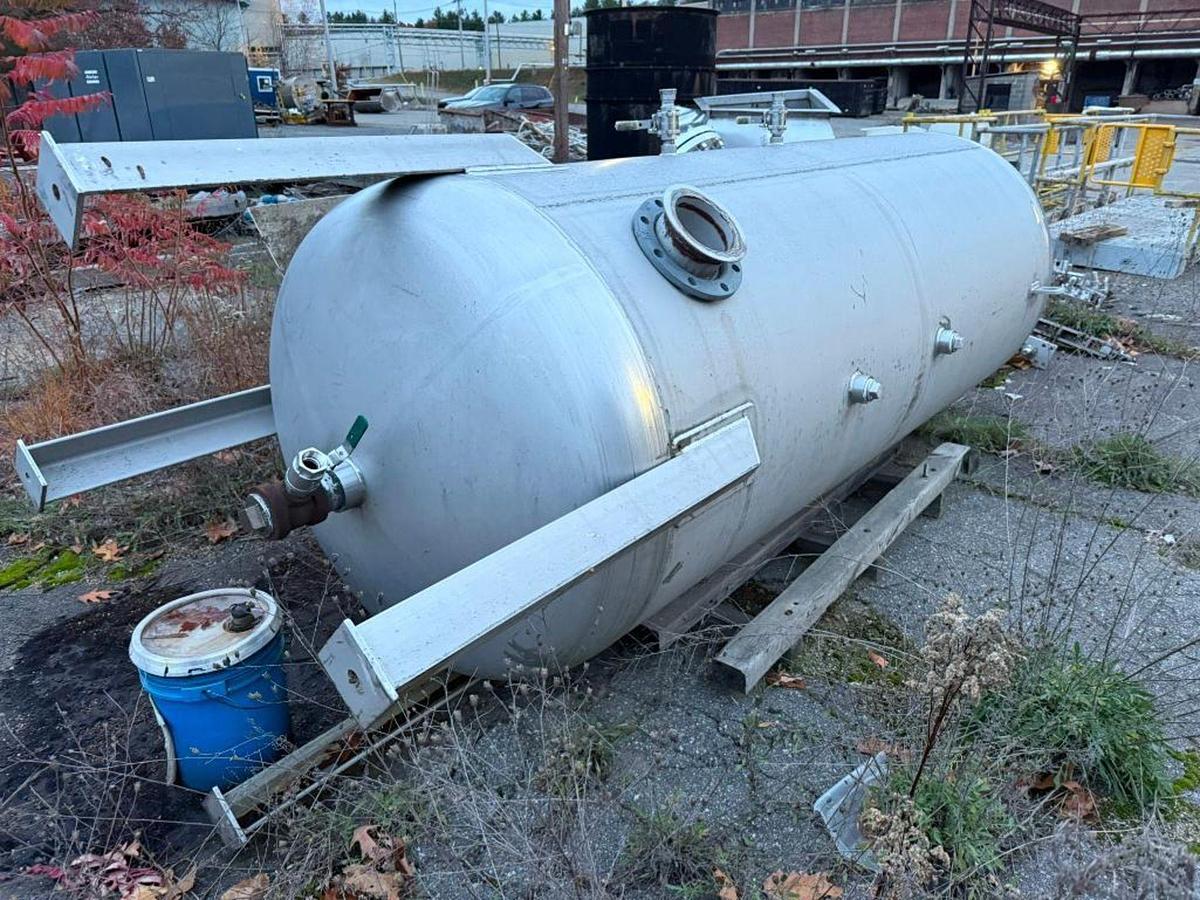 Used INOX INDUSTRIES MODEL 906 STAINLESS STEEL PRESSURE TANK