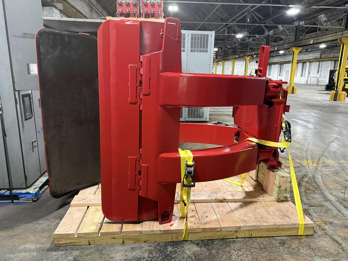 Used 120" BOLZONI MODEL RA-200 ATLE TISSUE ROLL CLAMP CLASS IV