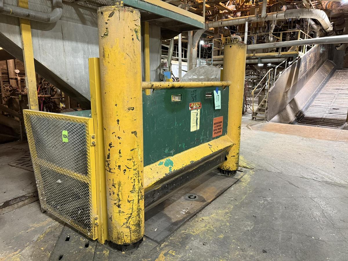 Used 78" WIDE BLACK CLAWSON PAPER ROLL SPLITTER