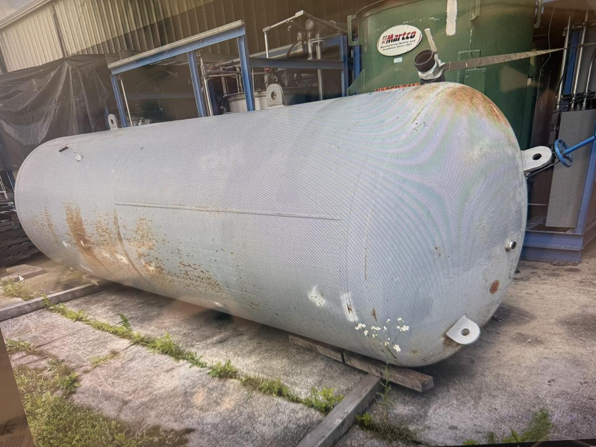 Used 2,200 GALLON MANCHESTER AIR TANK