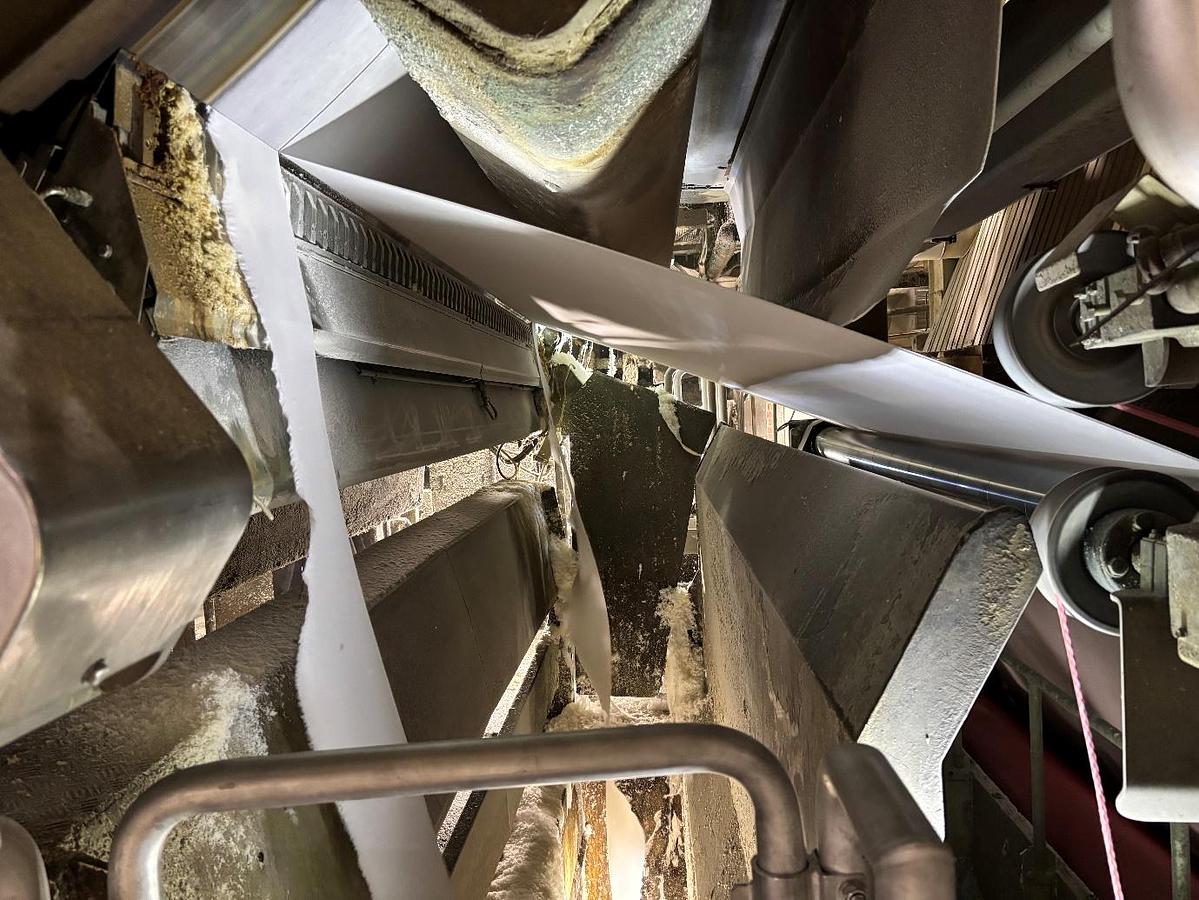 Used 140" (3550mm) VALMET TISSUE MACHINE TWIN WIRE 100 TPD