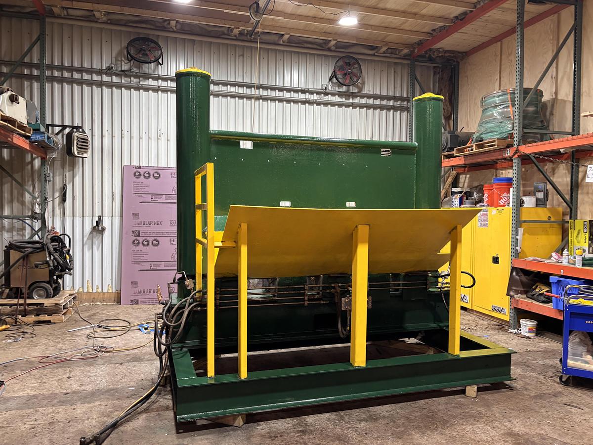 Used 90" WIDE BLACK CLAWSON ROLL SPLITTER WITH HYDRAULIC PACKAGE