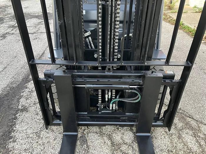 Used 2018 TOYOTA 8FGCU30 FORKLIFT 3-STAGE MAST LOW HOURS