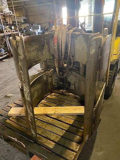 Used CASCADE MODEL 90F - RCS - 275 60" DIA. ROLL CLAMP
