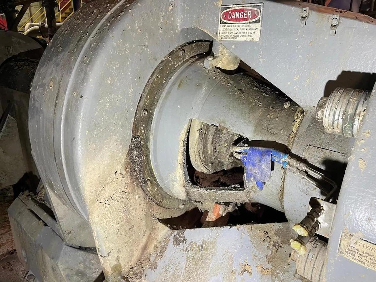 Used ANDRITZ SPROUT BAUER 34 TF III REFINER WITH 500 HP MOTOR