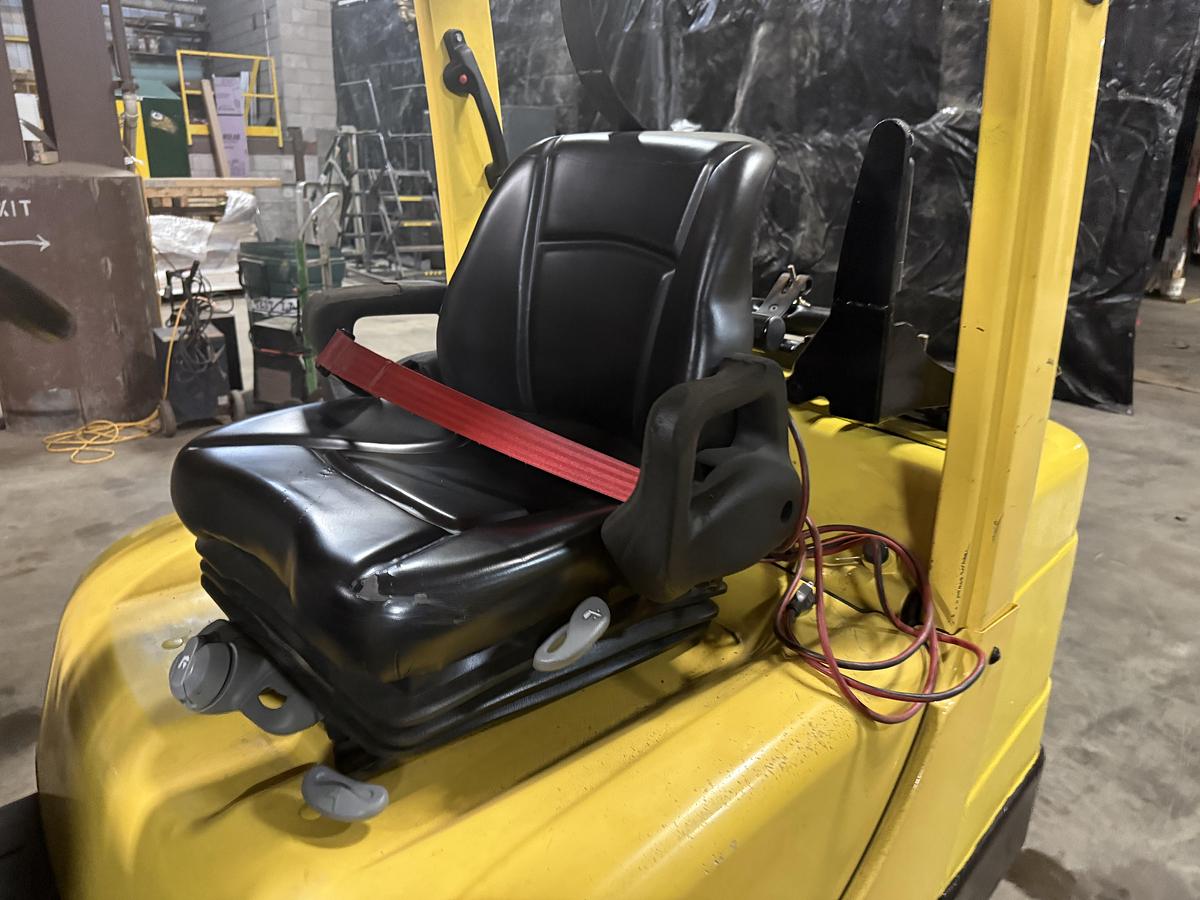 Used 7,000 POUND LB. HYSTER MODEL S70FT FORKLIFT SS/FP