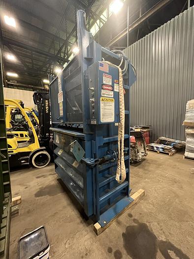 Used MARATHON VERTICAL BALER MODEL 6030RB