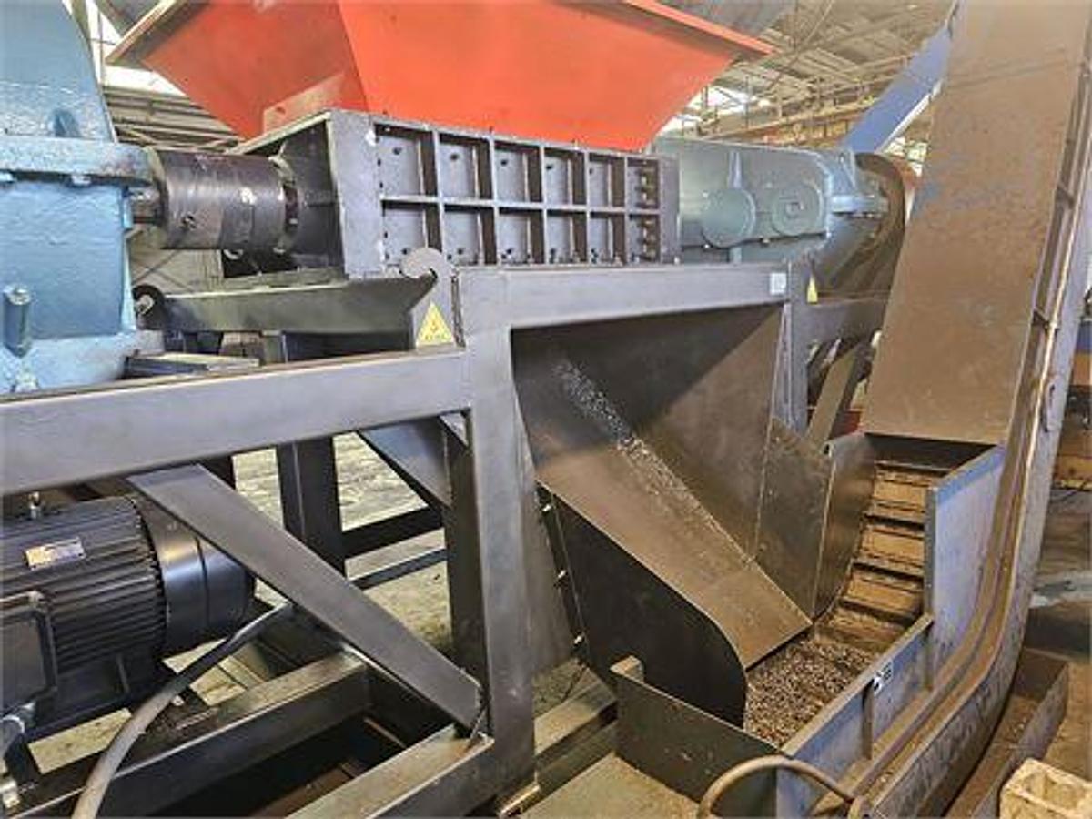 Used 2023 WEIFANG YIHAN HEAVEY INDUSTRY YM2-2212 DUAL SHAFT HOOK SHEAR SHREDDER