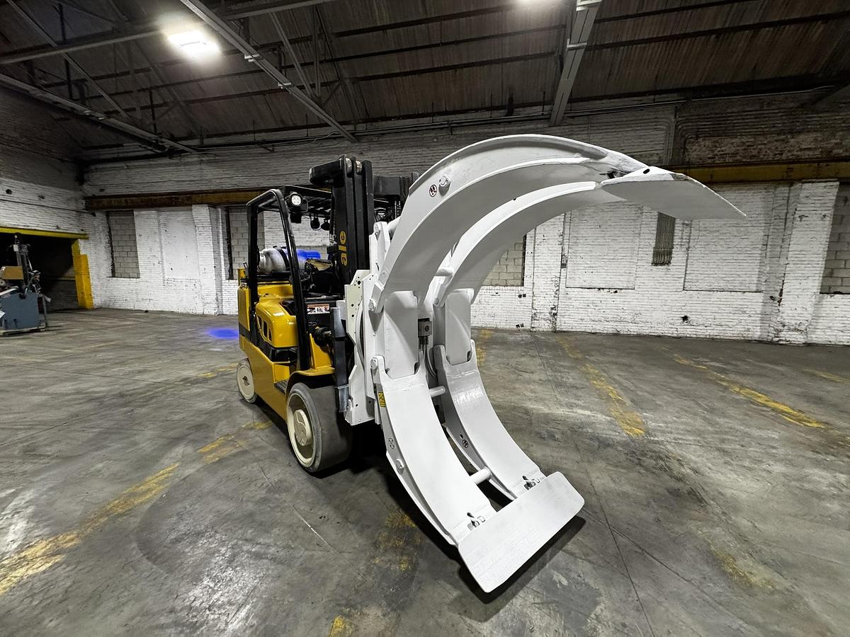 Used 15,500 POUND YALE MODEL GLC155 LH94"/RH150" WITH 84" CASCADE PAPER ROLL CLAMP