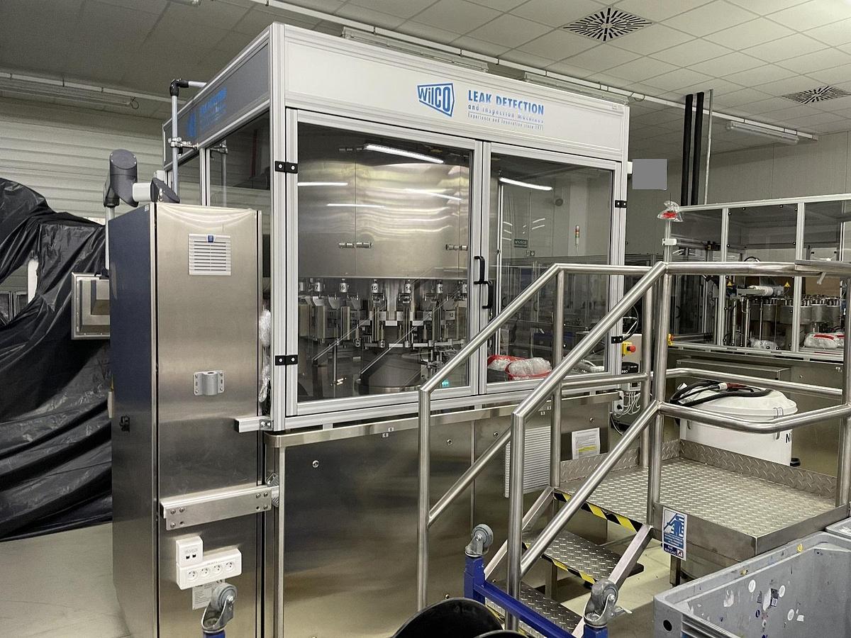 Used TOTANI BH60DLLLS POUCH MACHINE MACHINE WITH MODEL ST34 SPOUT INSERTER