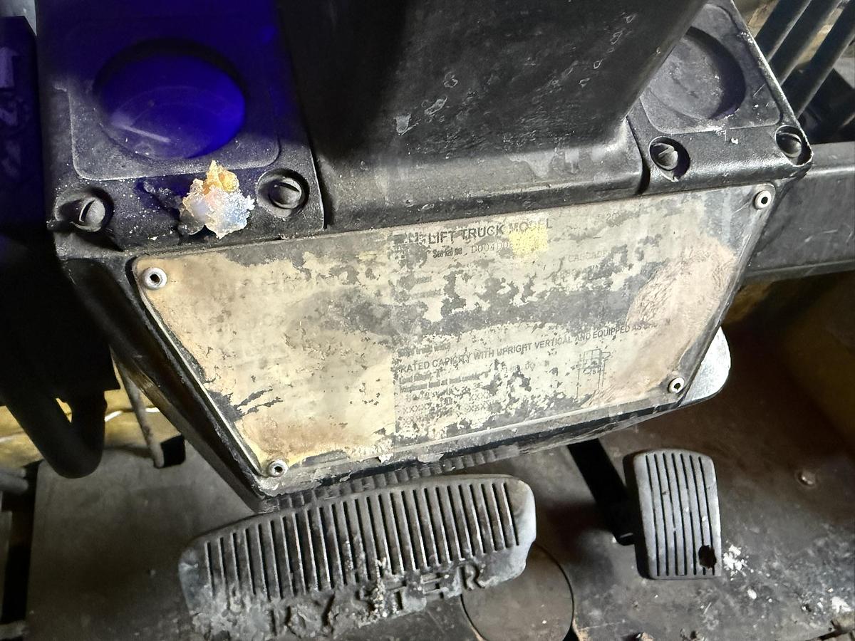 Used 12,000 POUND HYSTER 120 FORKLIFT 