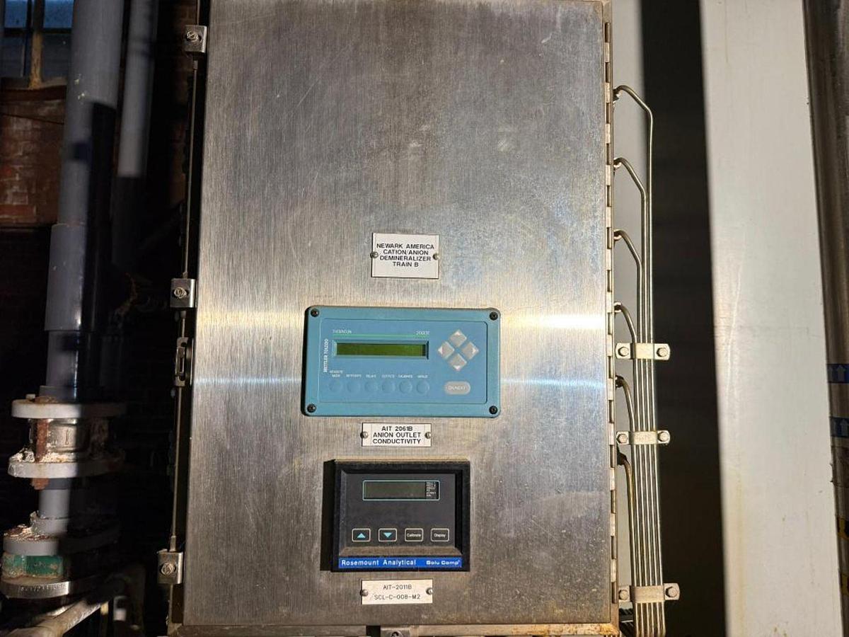 Used H-O-H SYSTMES, INC DEMINIERALIZER STATION WITH TWO TANKS