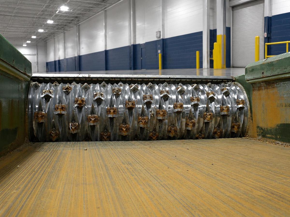 Used 63" GRANUTECH SATURN ROTO-GRIND MODEL M160H SINGLE SHAFT SHREDDER 200 HP 