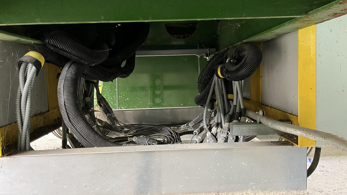 Used WARREN & BAERG MODEL W-250 CUBER FOR BIOMASS, STRAW OR RECYCLED PRODUCTS - MFG 2017