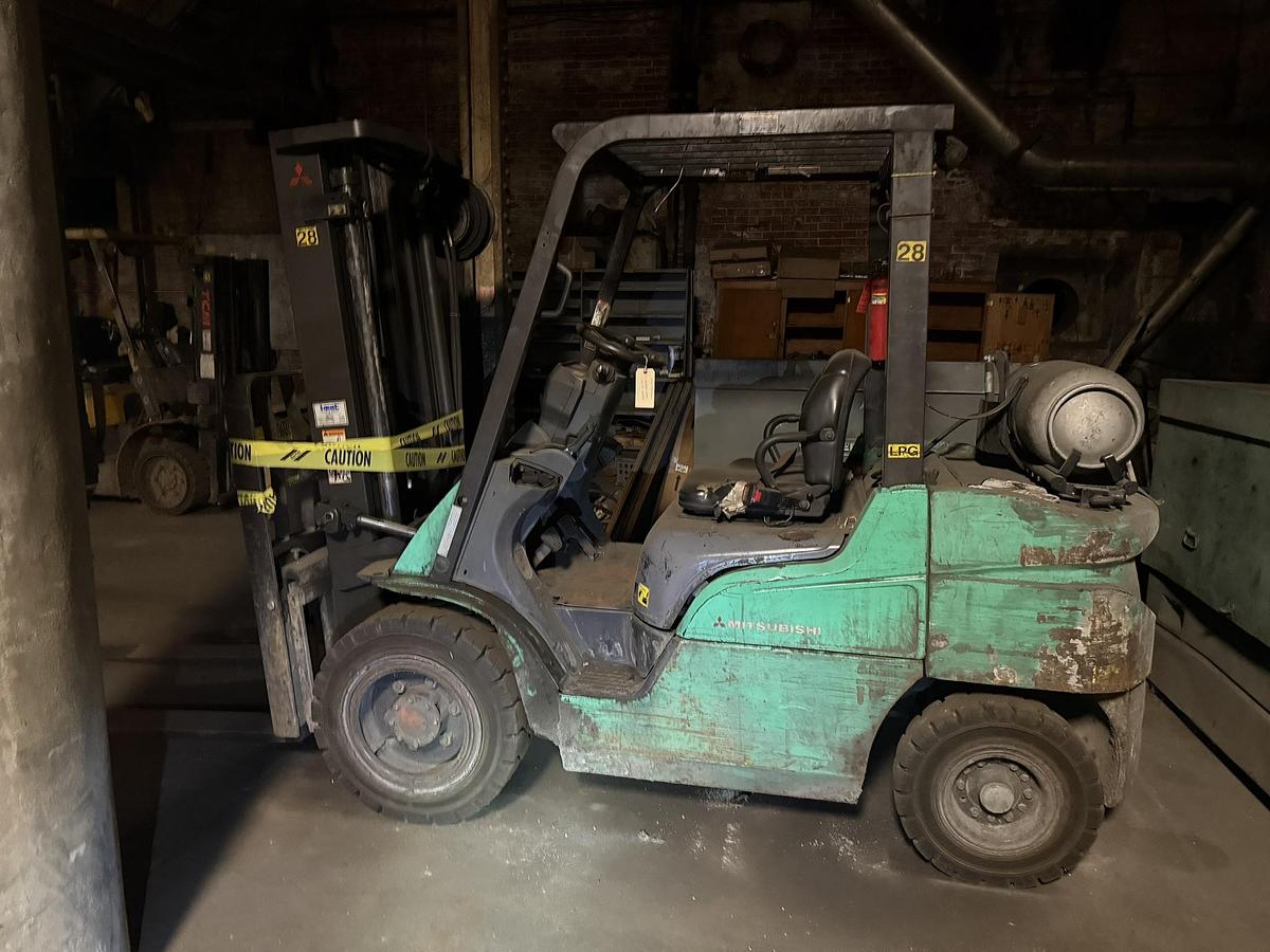 Used MITSUBISHI FORKLIFT