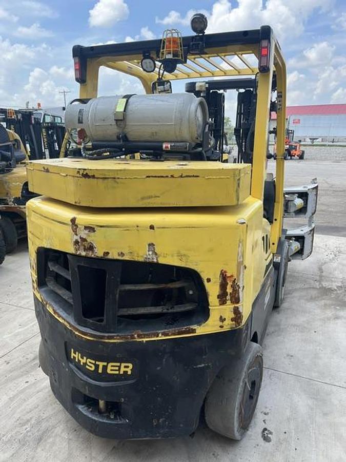 Used 15,500LB. HYSTER MDL S155FT WITH 84" CASCADE EXTRA HEAVY CASCADE PAPER ROLL CLAMP MFG 2019 SINGLE STAGE MAST