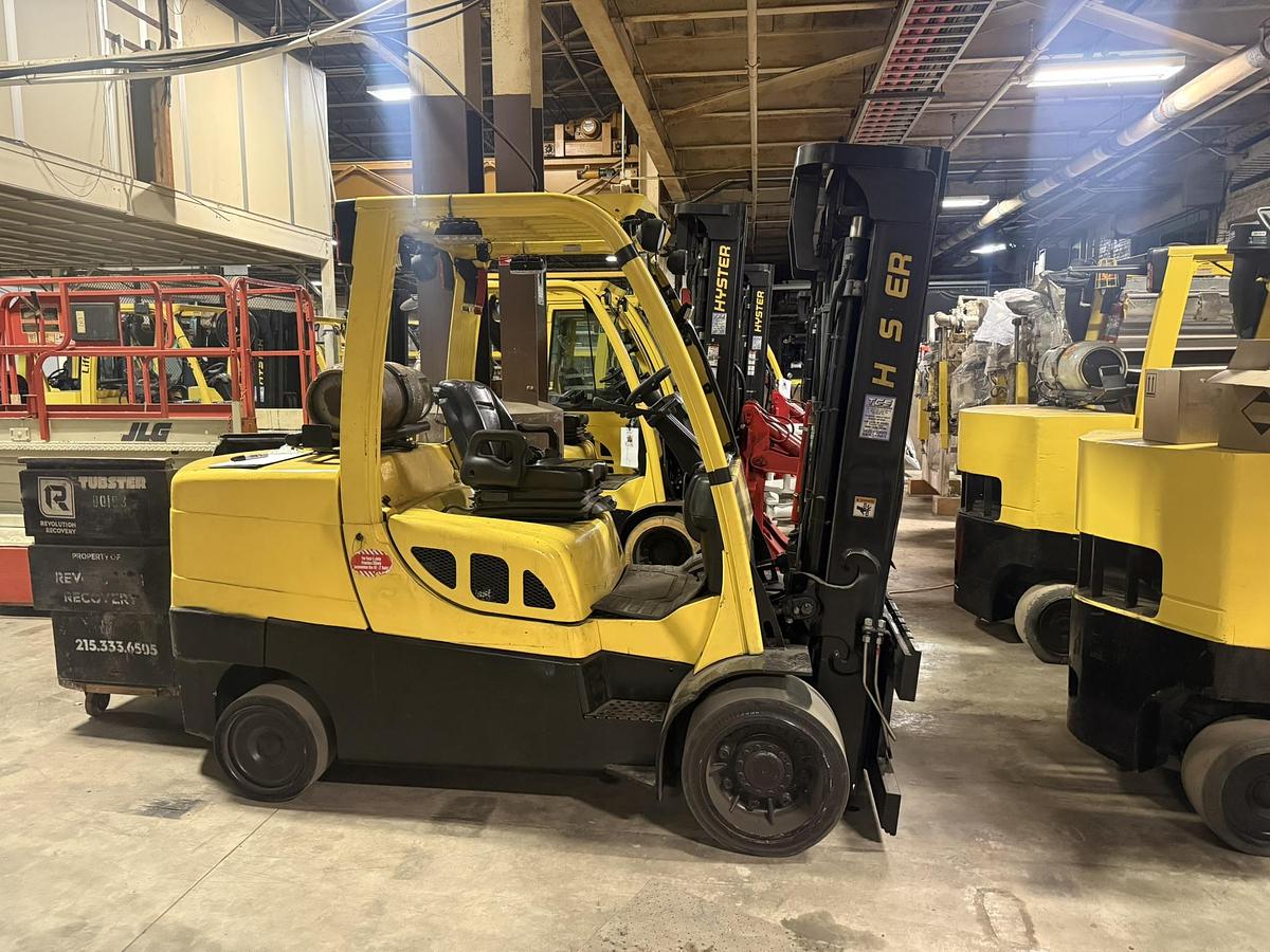 Used 12,000 POUND HYSTER MODEL S120FT FORKLIFT  
