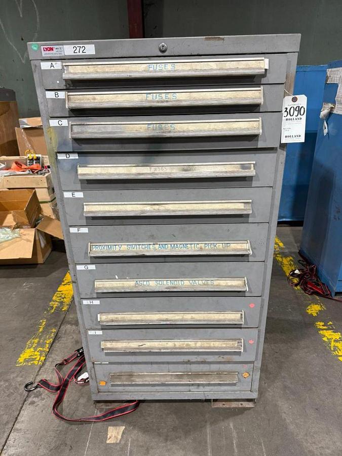 Used LYON MSSII 10 DRAWR TOOL CABINET CONTENTS NOT INCLUDED