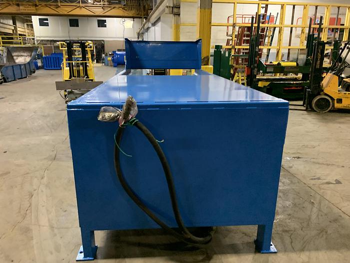 Used SHRED-TECH AZ-80 SHREDDER WITH COMPACTOR AND CONVEYOR