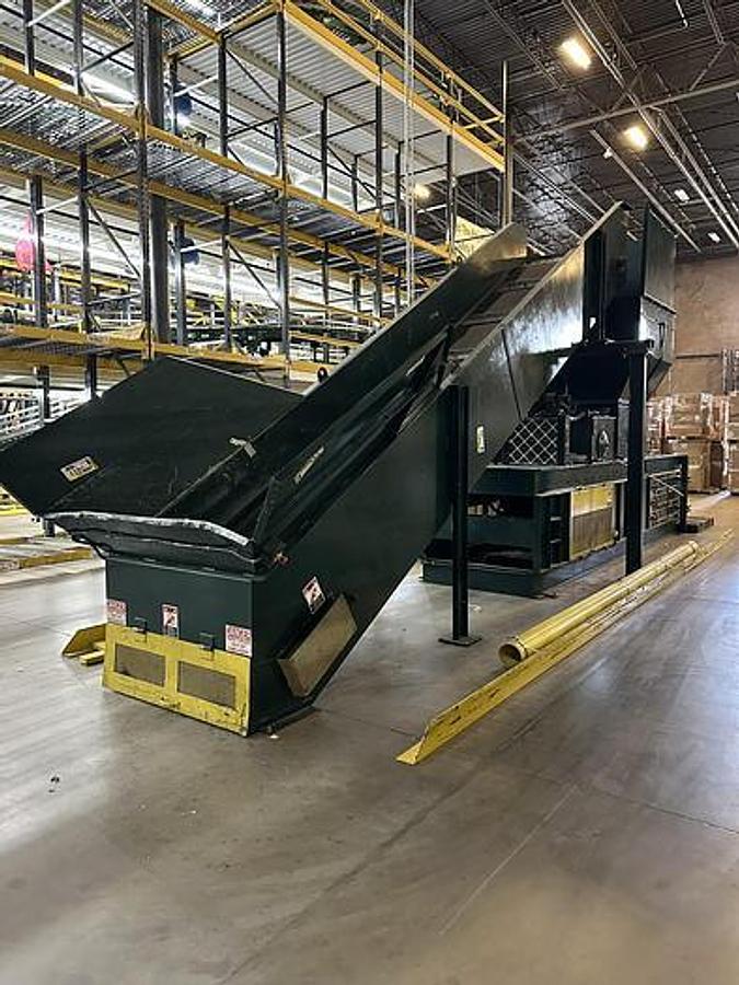 Used INTERNATIONAL BALER MODEL NA-1295-48 HORIZONTAL CLOSED DOOR BALER 30HP