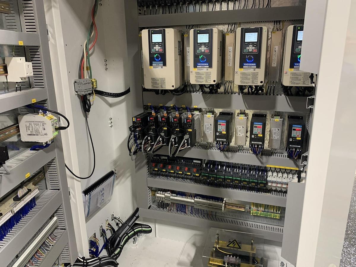 63" SRC SYSTEMS, LTD. MODEL 650 DUPLEX TURRET