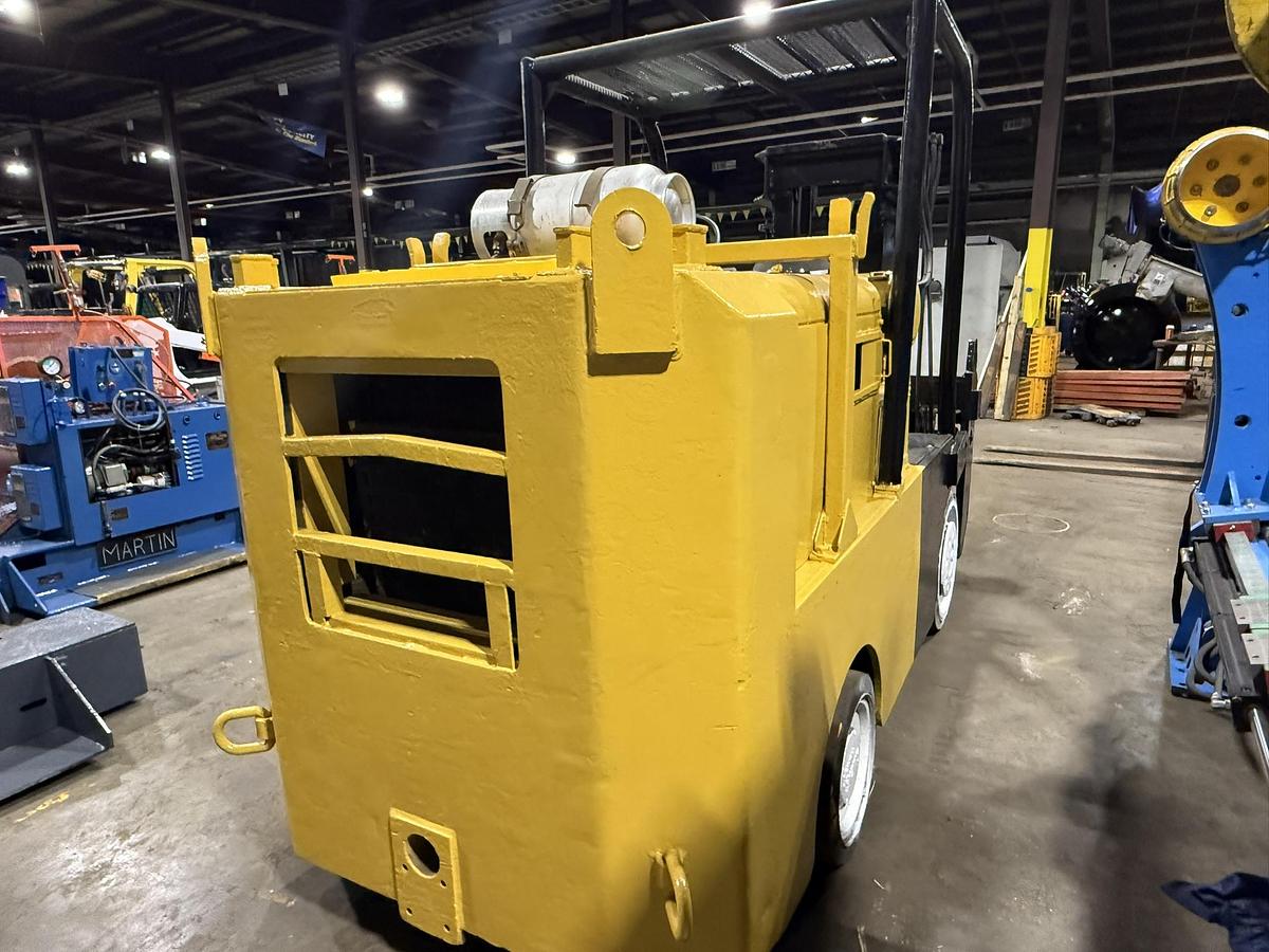 Used 20,000 LB. SILENT HOIST MODEL FK S12 FORKLIFT WITH 4334 HOURS
