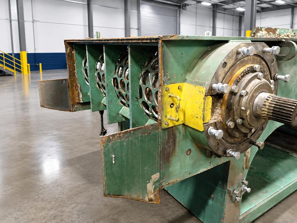 Used 63" GRANUTECH SATURN ROTO-GRIND MODEL M160H SINGLE SHAFT SHREDDER 200 HP 